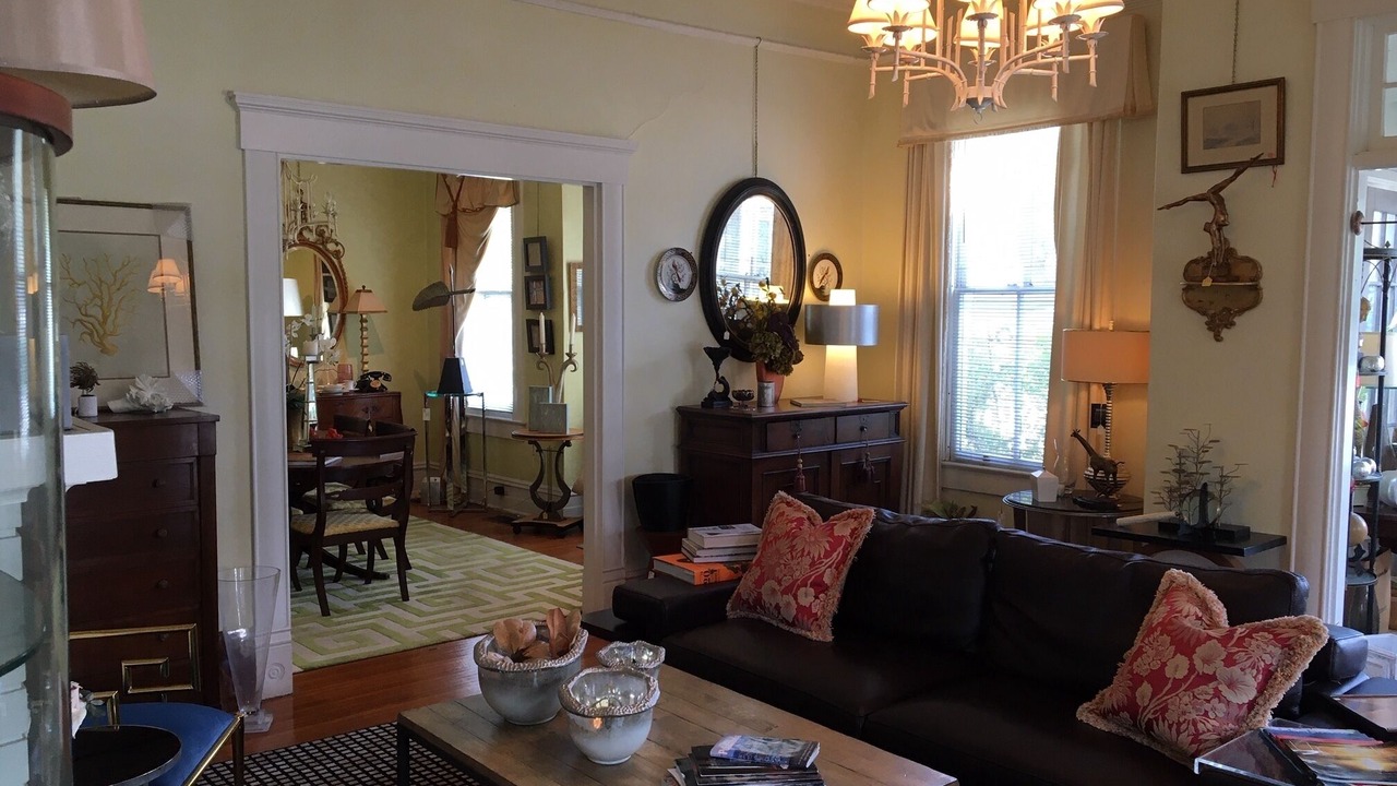 Photo of Livingroom in East Hill