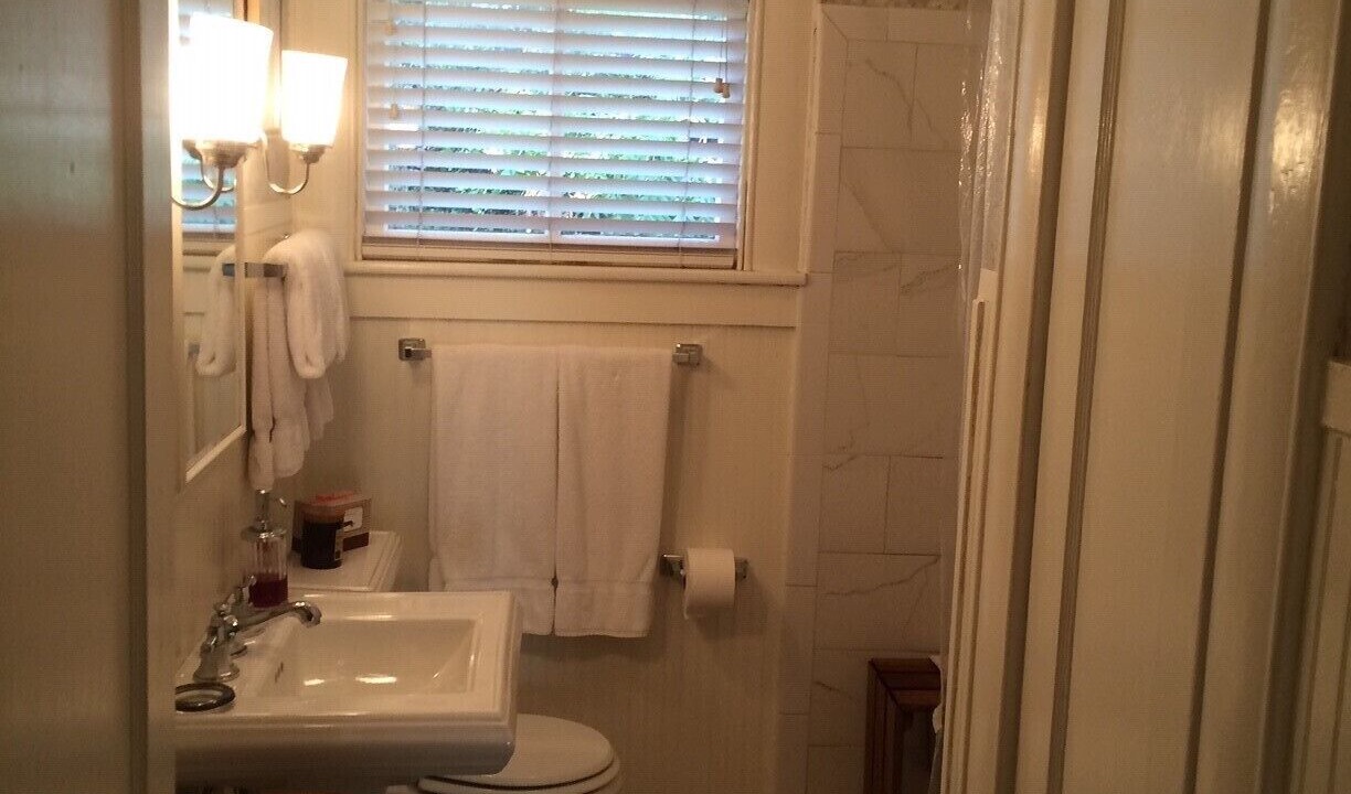 Photo of Bathroom in East Hill