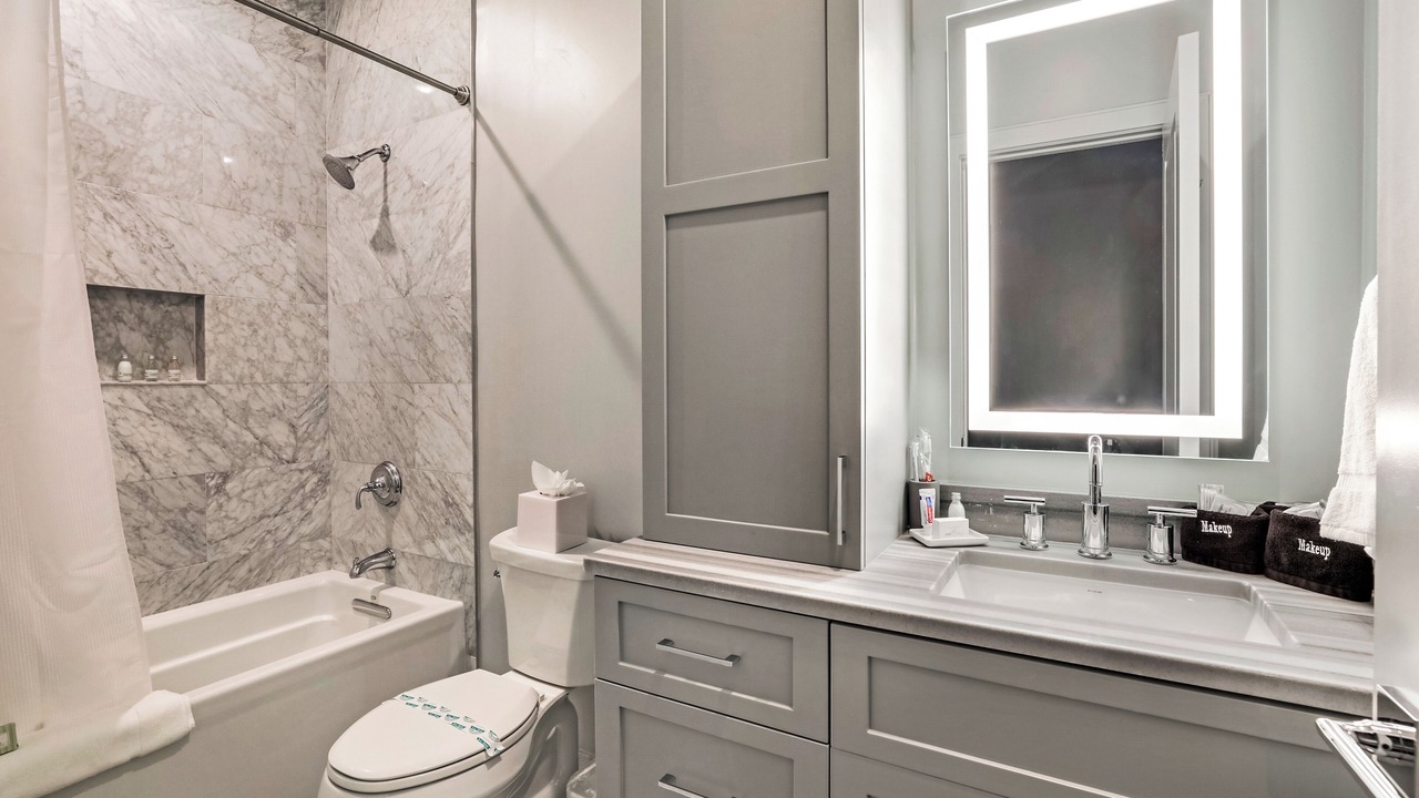 Photo of Bathroom in Central Business District