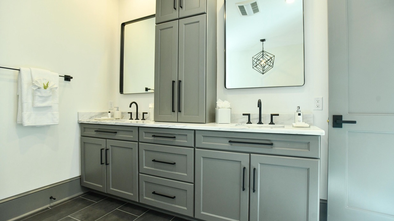 Photo of Bathroom in Central Business District