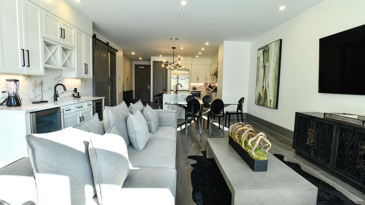 Photo of Livingroom in Central Business District