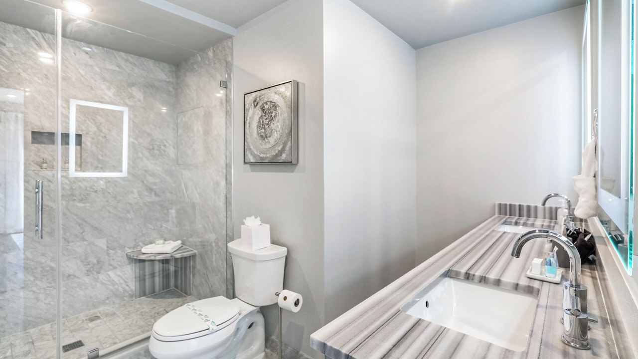 Photo of Bathroom in Arts/Warehouse District