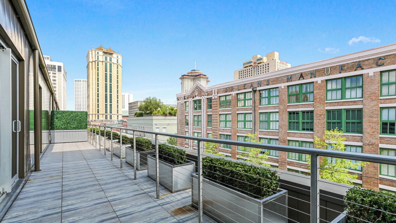 Photo of Patio Balcony in Arts/Warehouse District
