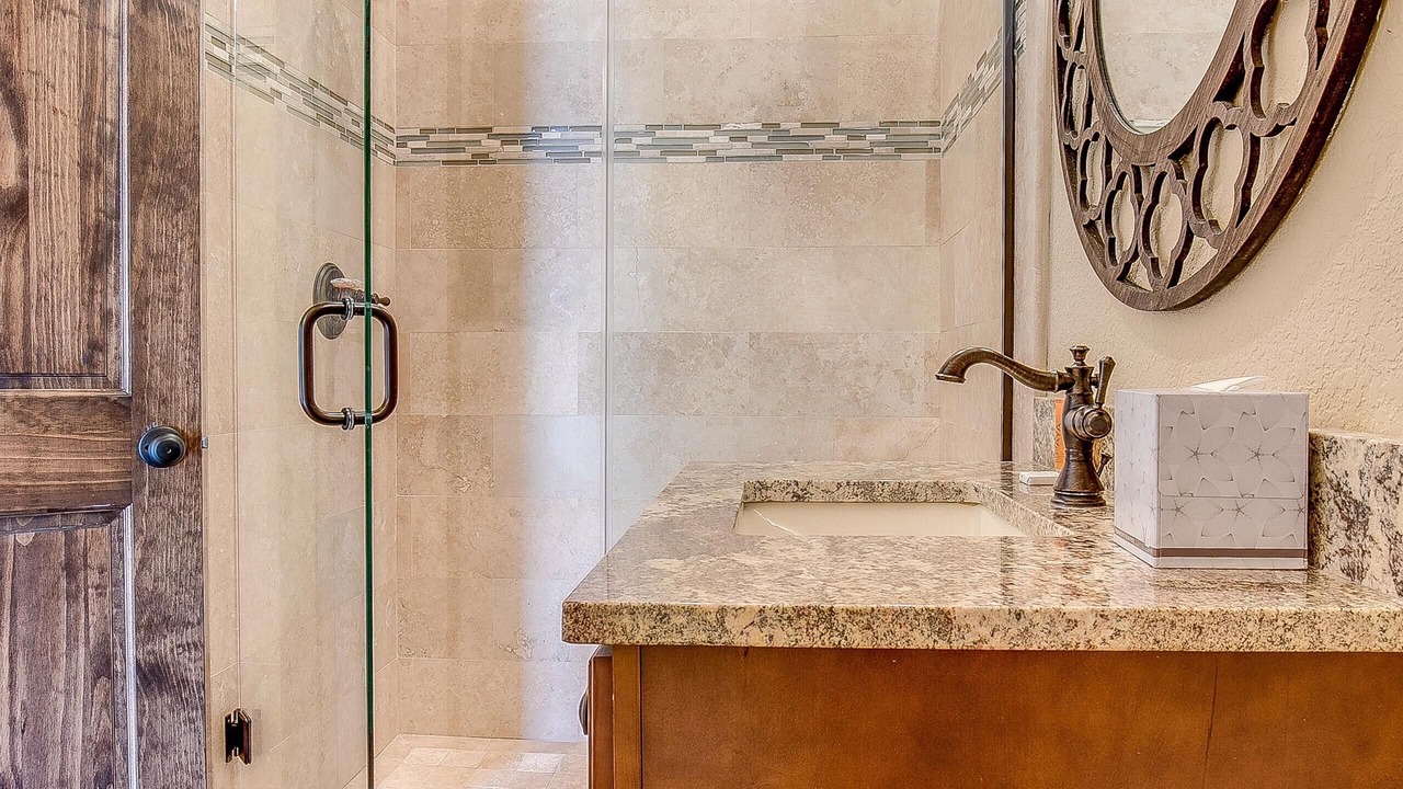Photo of Bathroom in Villa Lago