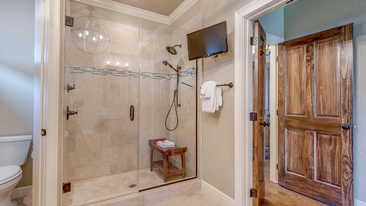 Photo of Bathroom in Villa Lago