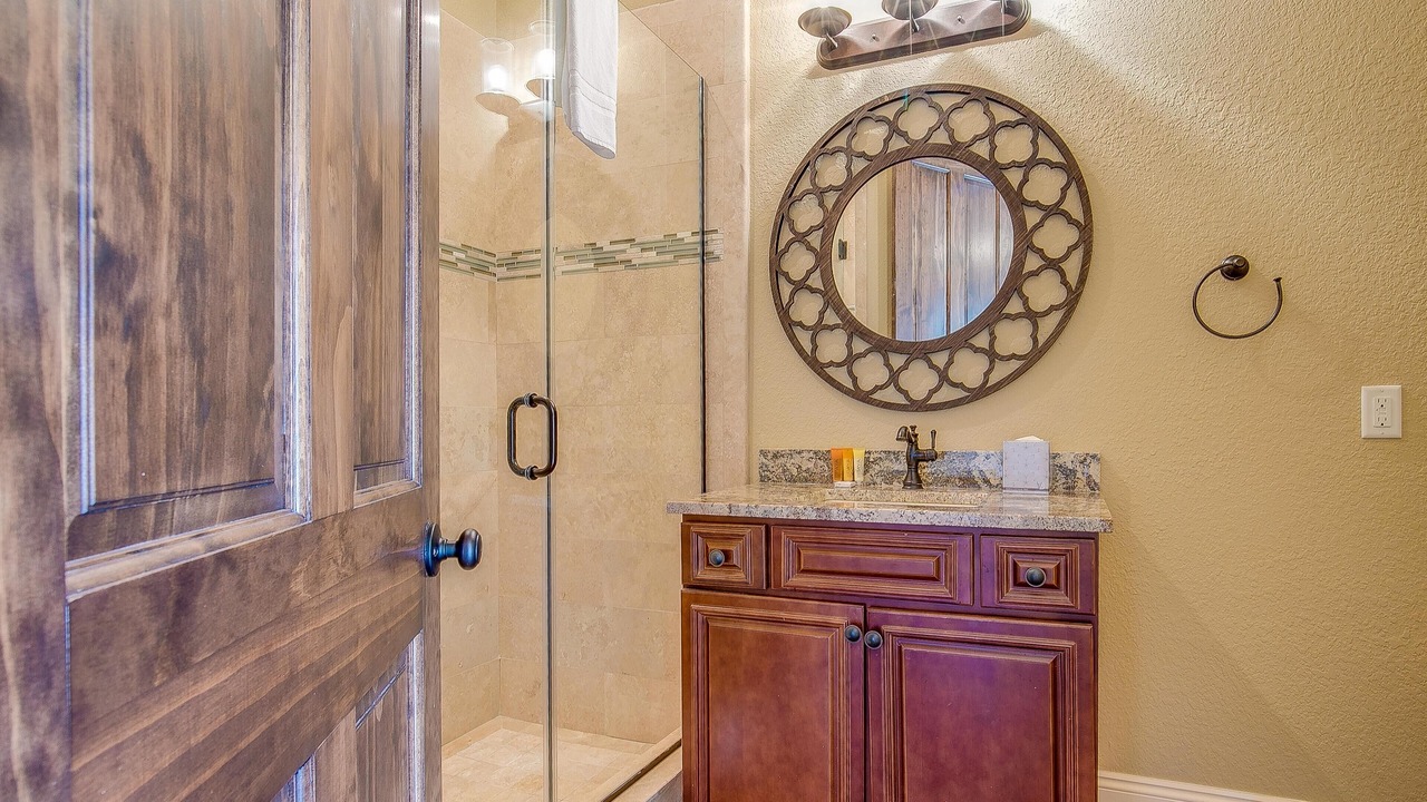 Photo of Bathroom in Villa Lago