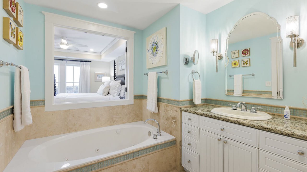 Photo of Bathroom in Gulf District
