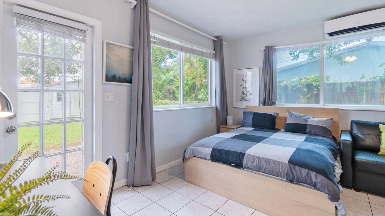 Photo of Bedroom in Wilton Manors