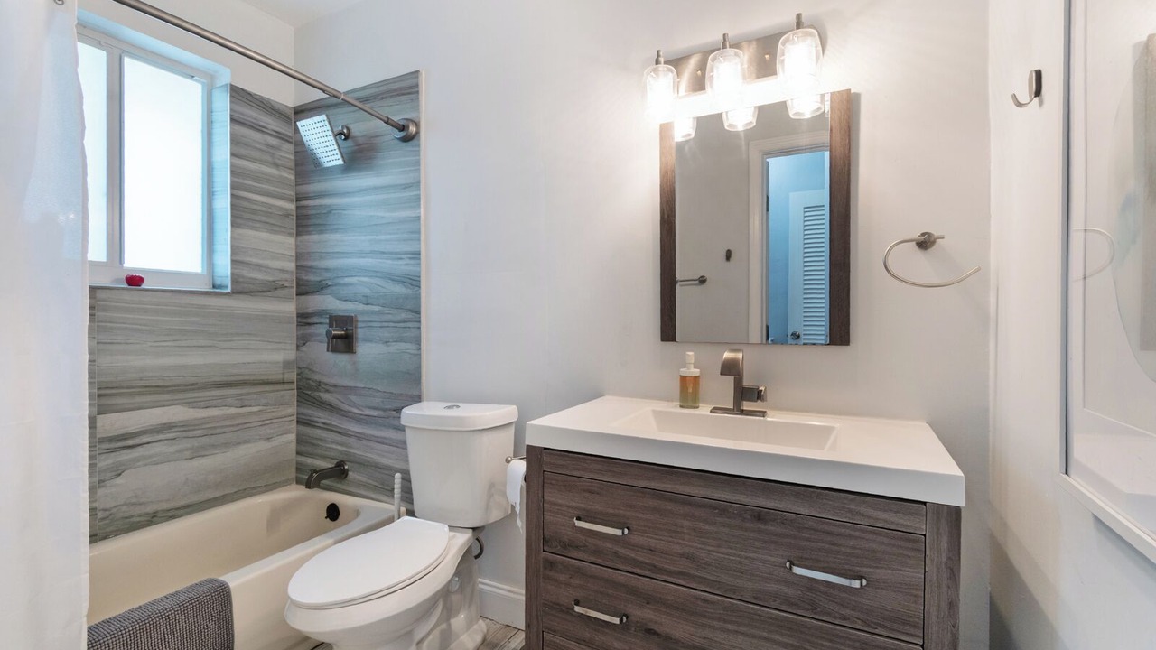 Photo of Bathroom in Wilton Manors