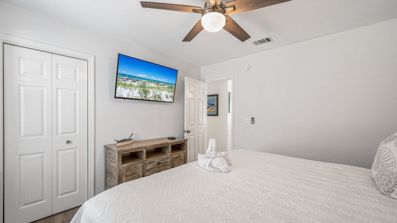 Photo of Bedroom in Clipper Cove