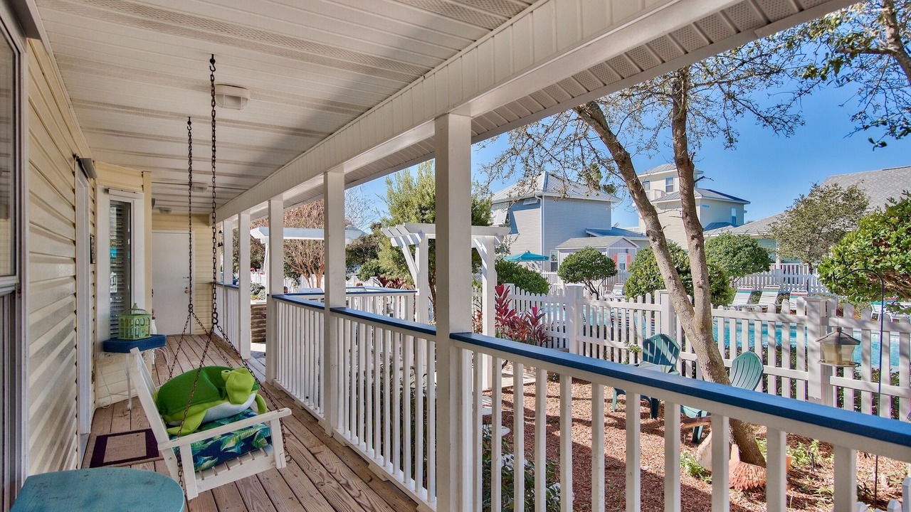 Photo of Patio Balcony in Clipper Cove