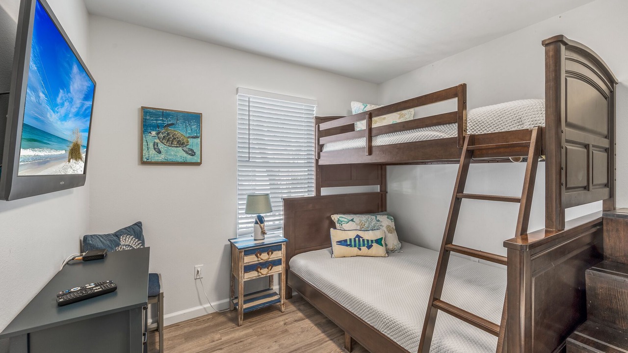 Photo of Bedroom in Clipper Cove