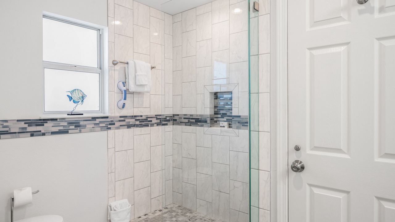 Photo of Bathroom in Clipper Cove