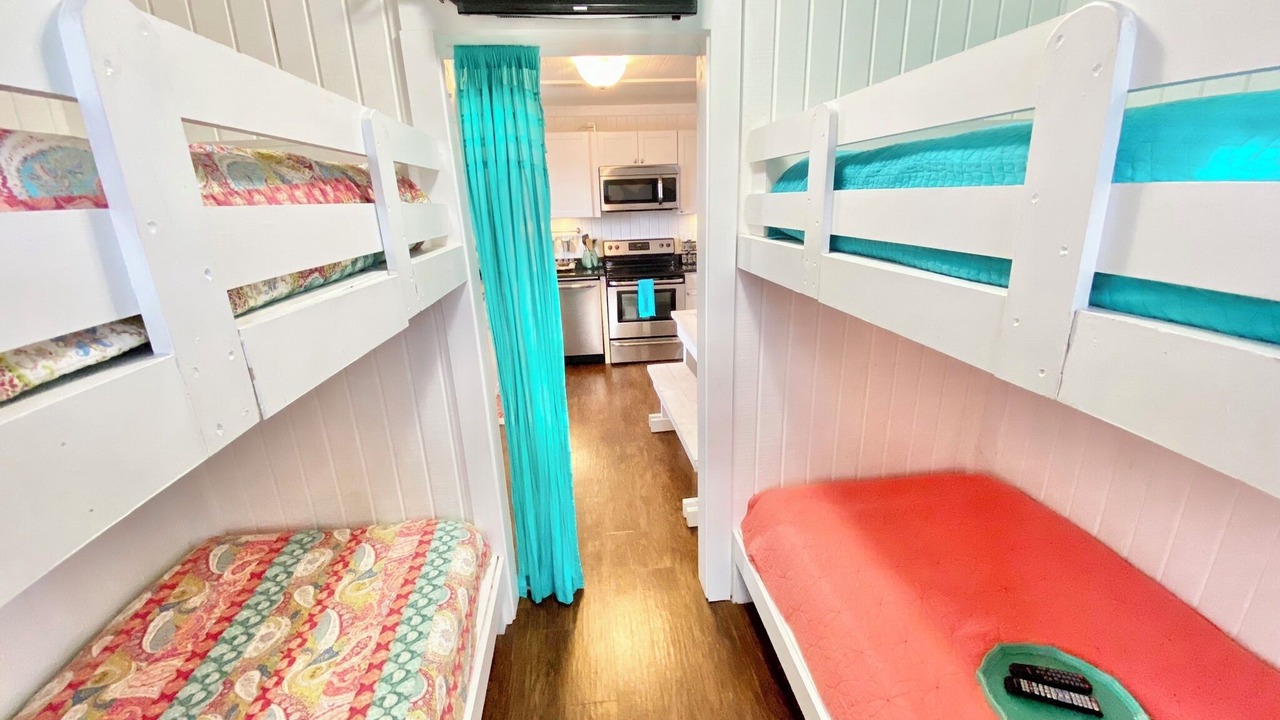 Photo of Bedroom in Laguna Beach Estates