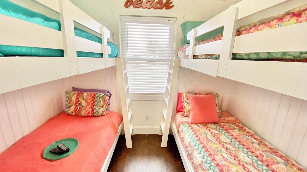 Photo of Bedroom in Laguna Beach Estates