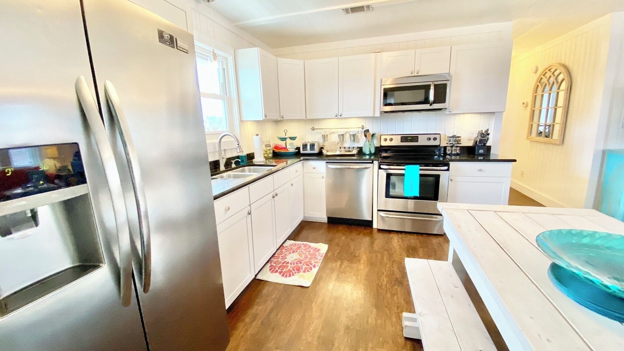 Photo of Kitchen in Laguna Beach Estates