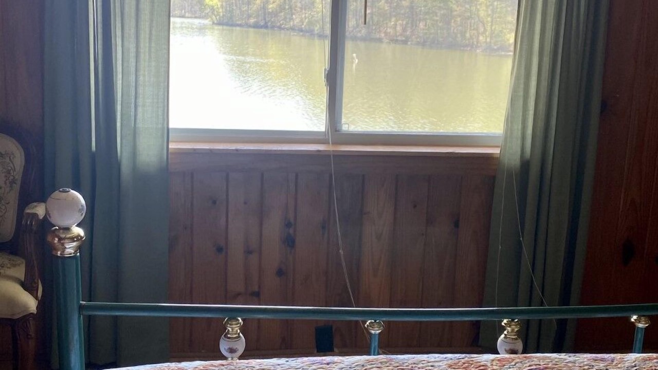 Photo of Bedroom in Alexander City