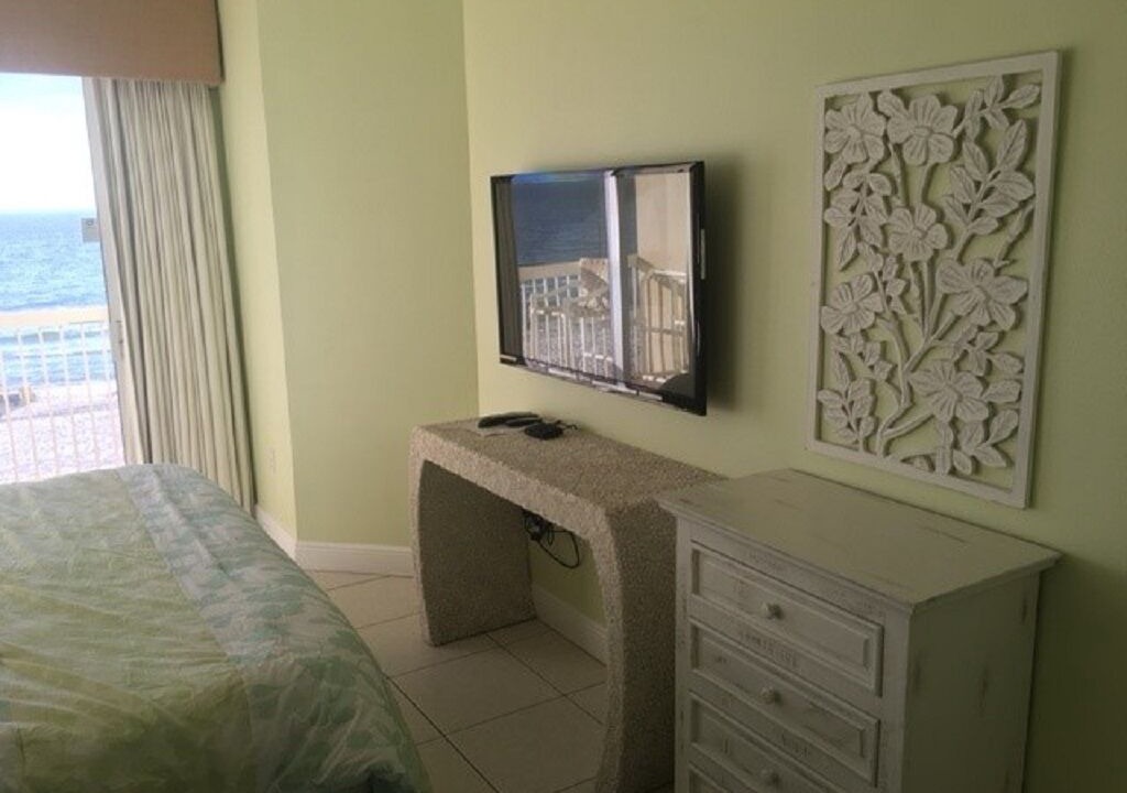 Photo of Bedroom in Miramar Beach