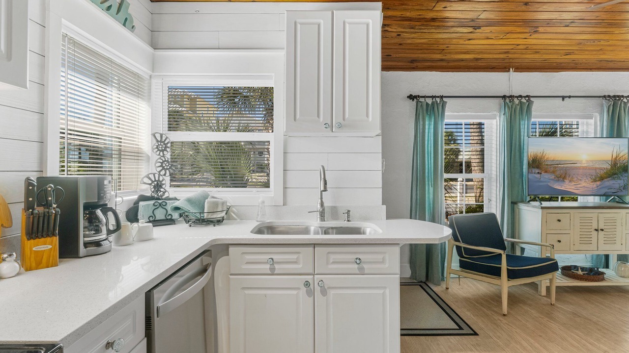 Photo of Kitchen in Laguna Beach Estates