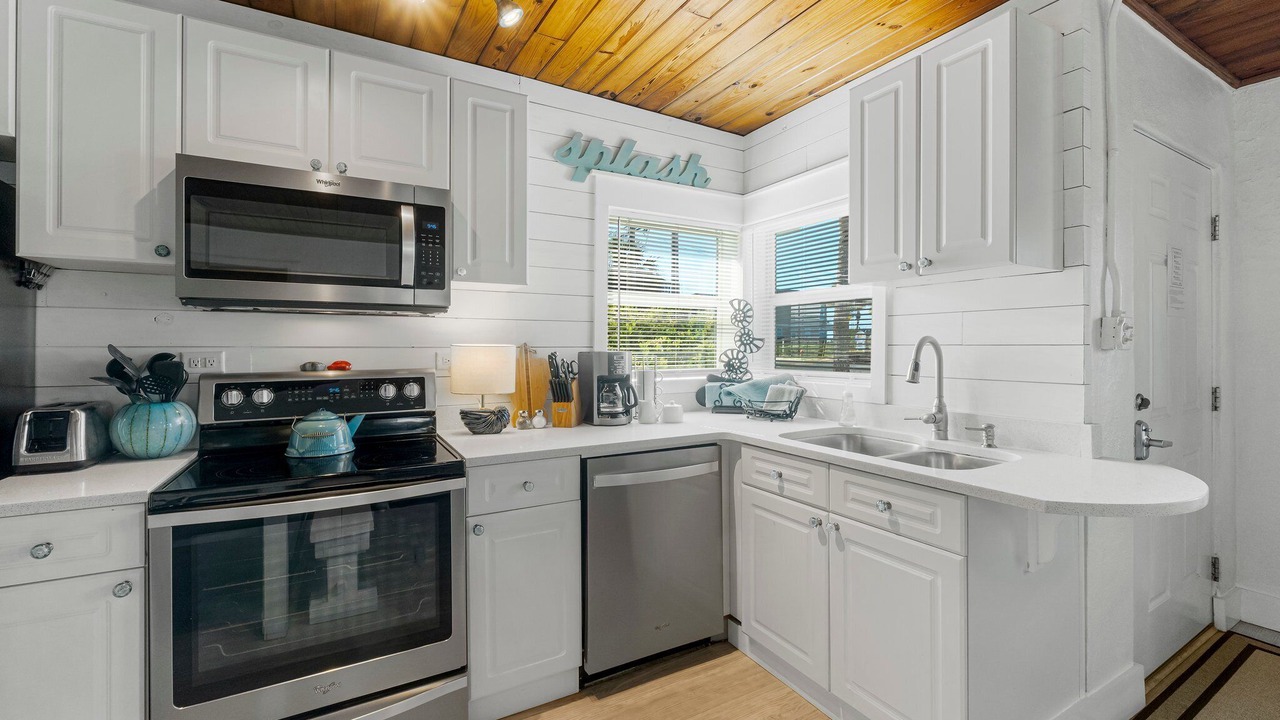 Photo of Kitchen in Laguna Beach Estates