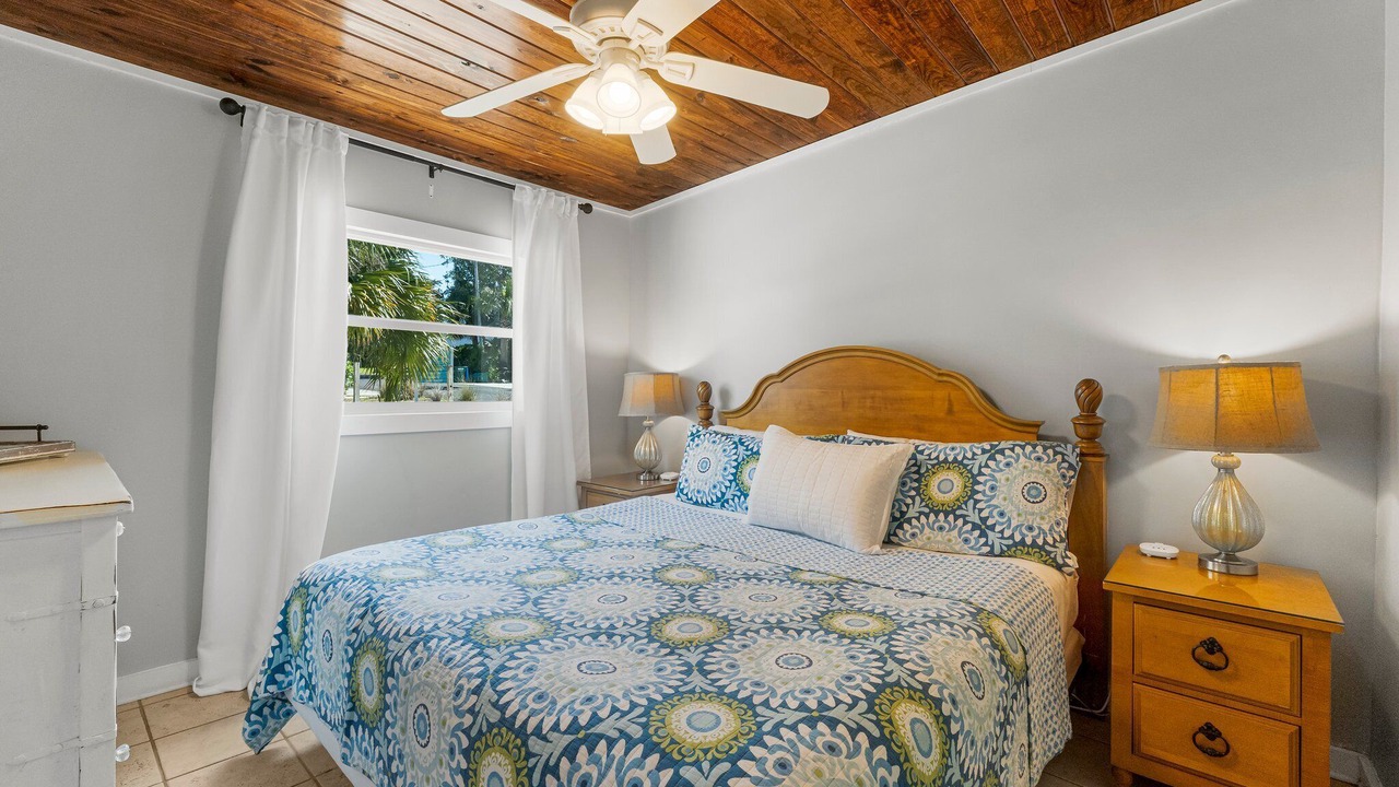 Photo of Bedroom in Laguna Beach Estates