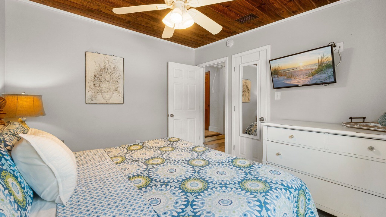 Photo of Bedroom in Laguna Beach Estates