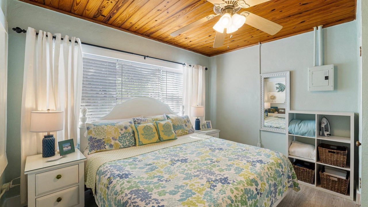Photo of Bedroom in Laguna Beach Estates