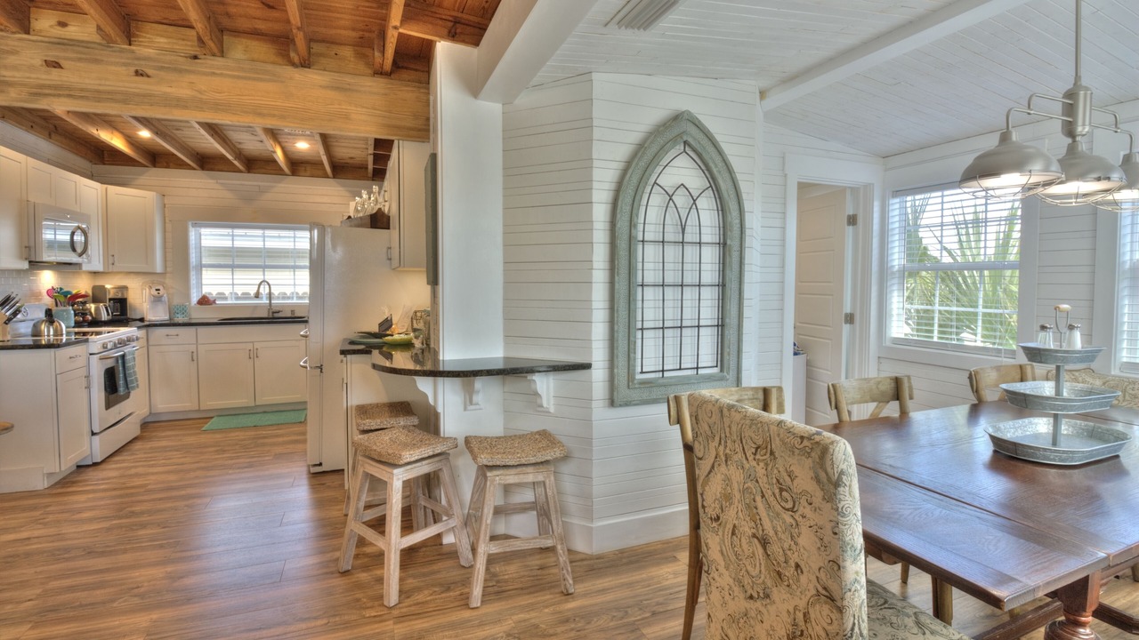 Photo of Kitchen in Laguna Beach Estates