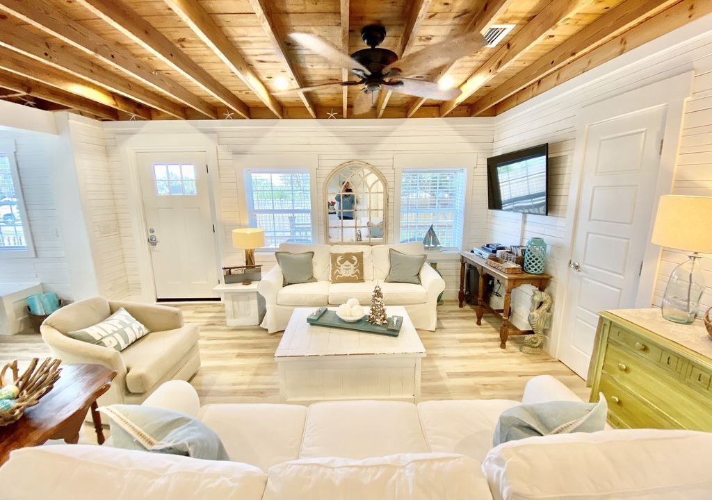 Photo of Livingroom in Laguna Beach Estates