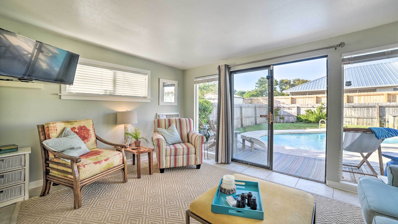 Photo of Livingroom in Laguna Beach Estates