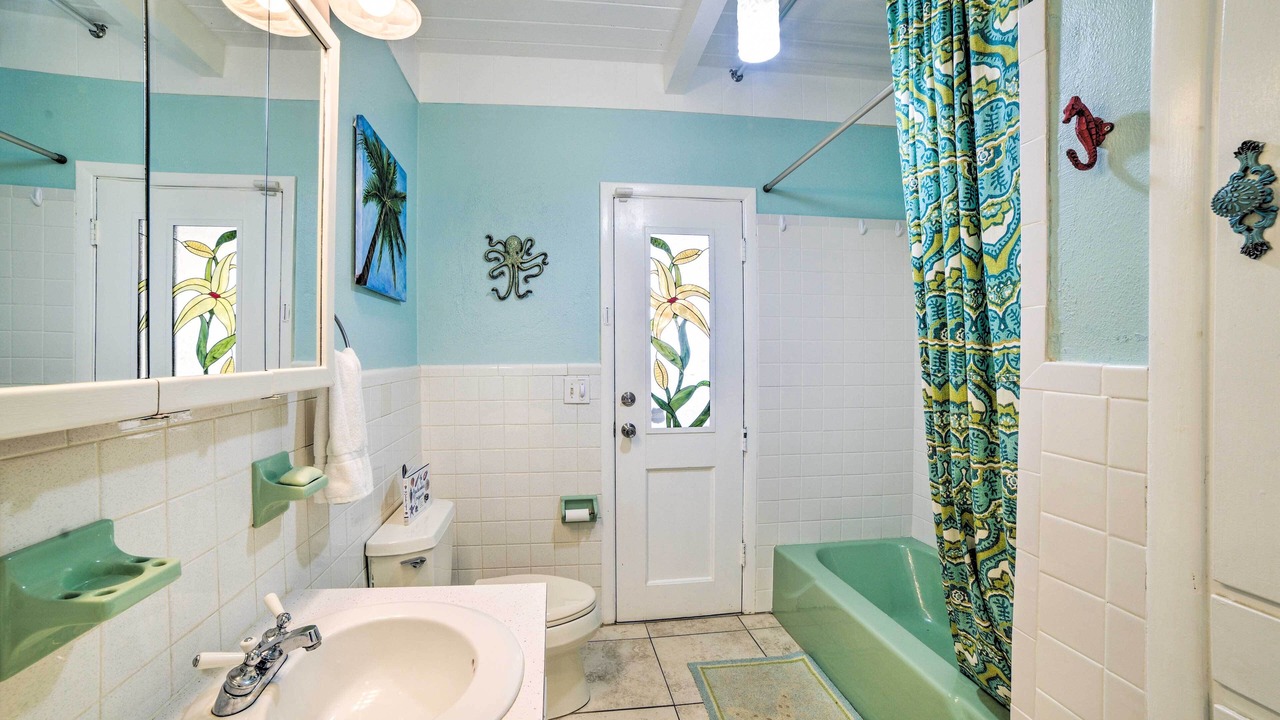 Photo of Bathroom in Laguna Beach Estates