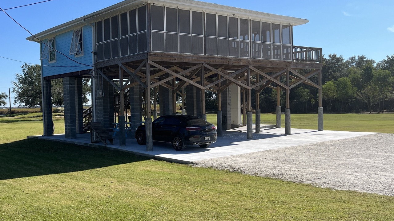 Photo of Outdoor in Delacroix