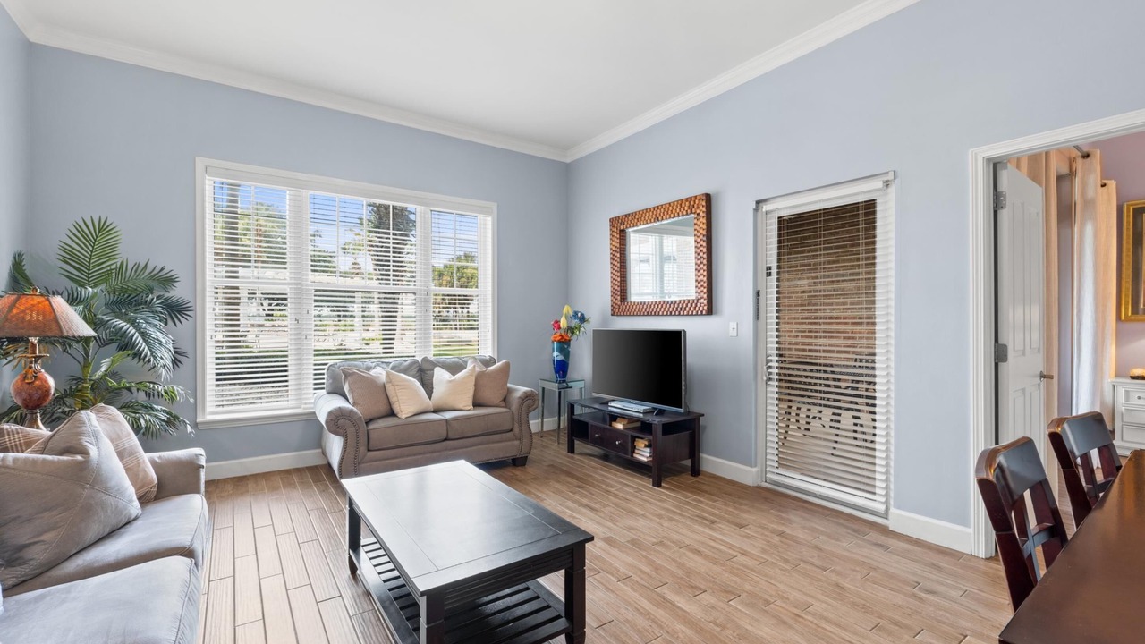 Photo of Livingroom in Upper Grand Lagoon