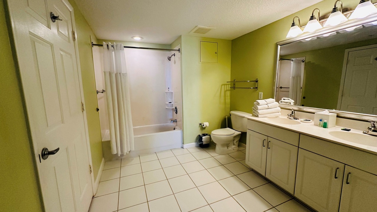 Photo of Bathroom in Brush - Stewarts