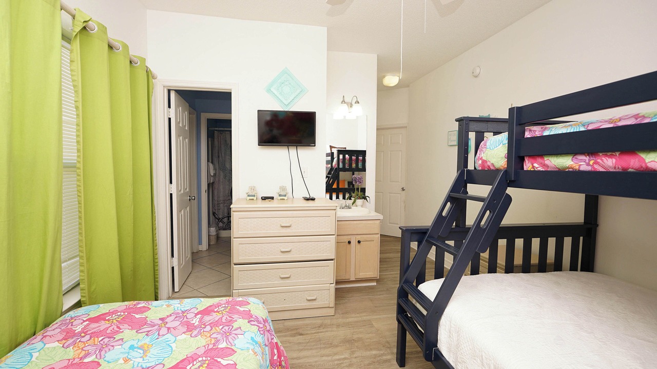 Photo of Bedroom in Holiday Isle