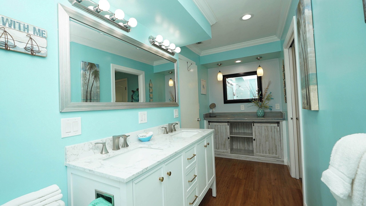Photo of Bathroom in Holiday Isle
