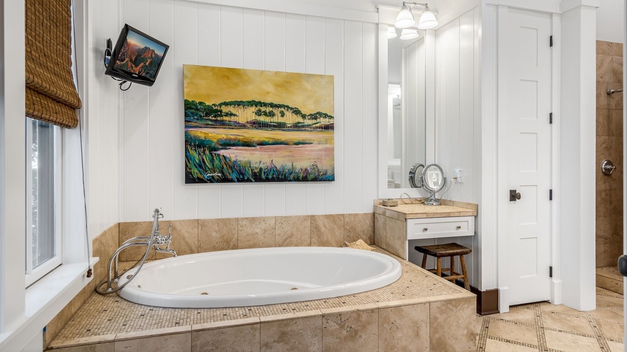 Photo of Bathroom in Gulf District
