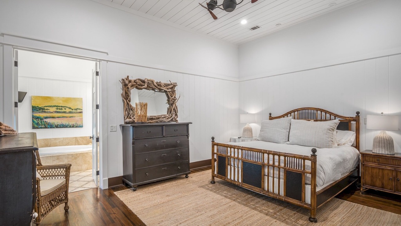 Photo of Bedroom in Gulf District