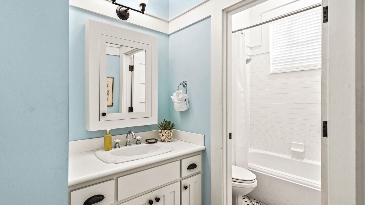 Photo of Bathroom in Cottage District