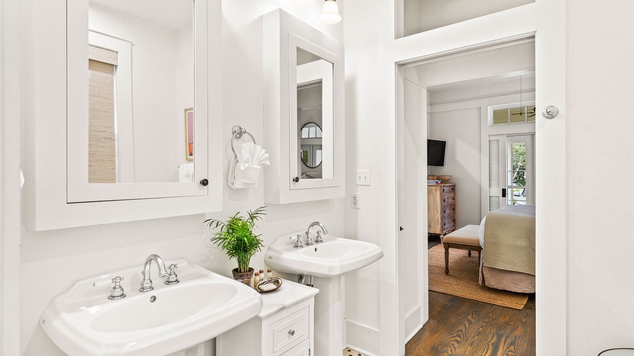 Photo of Bedroom in Cottage District