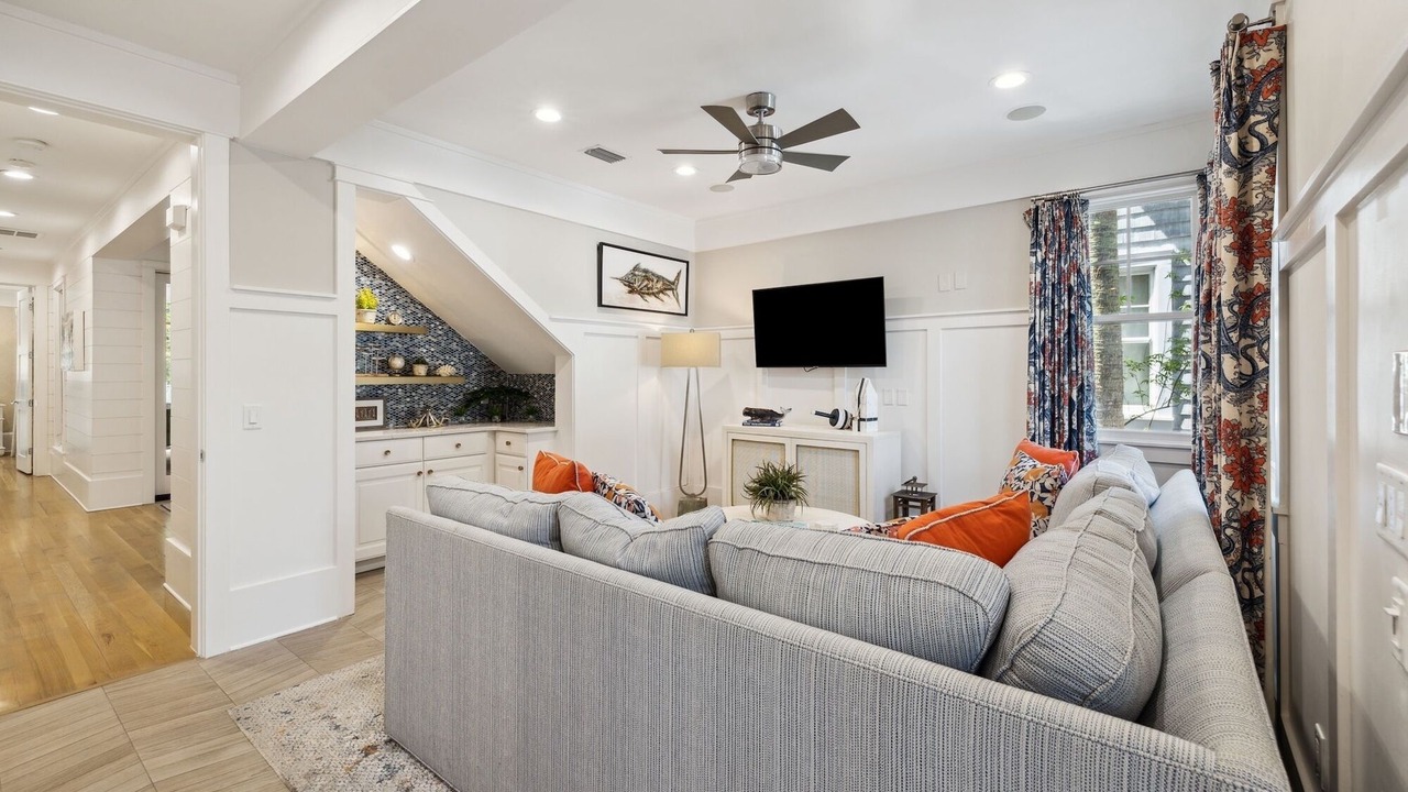 Photo of Livingroom in WaterSound Beach