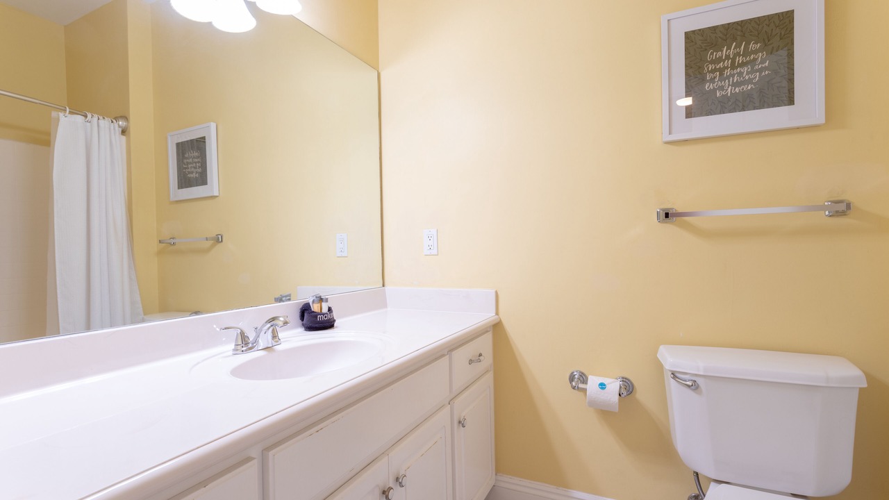 Photo of Bathroom in Lullwater Beach