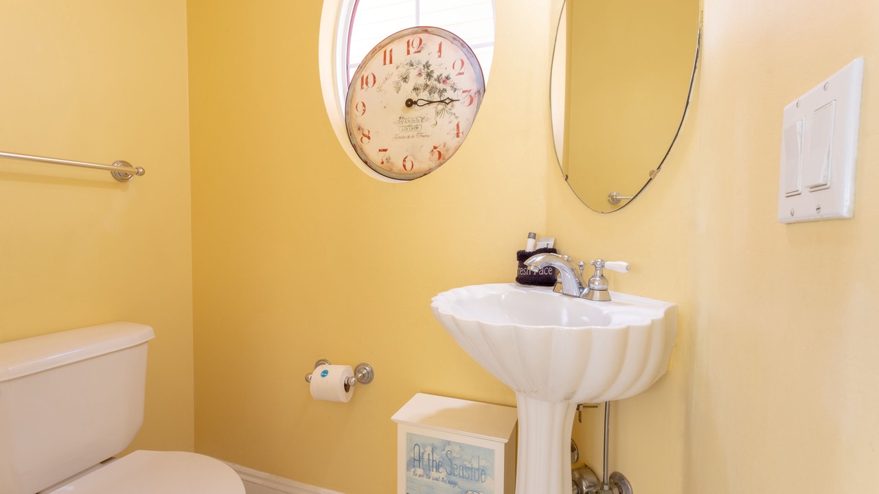 Photo of Bathroom in Lullwater Beach