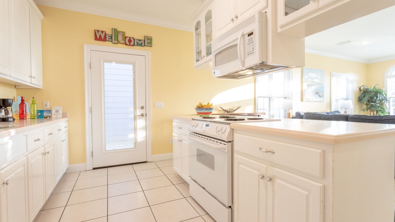 Photo of Kitchen in Lullwater Beach