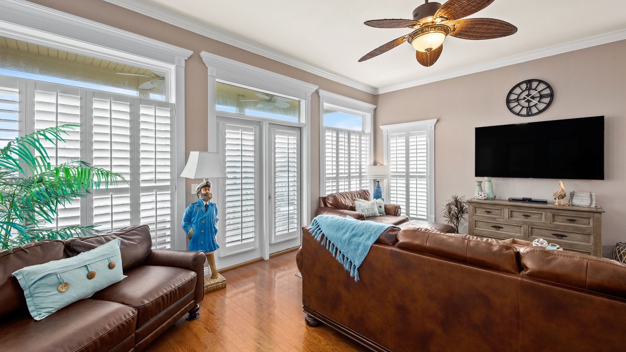 Photo of Livingroom in Summer Breeze