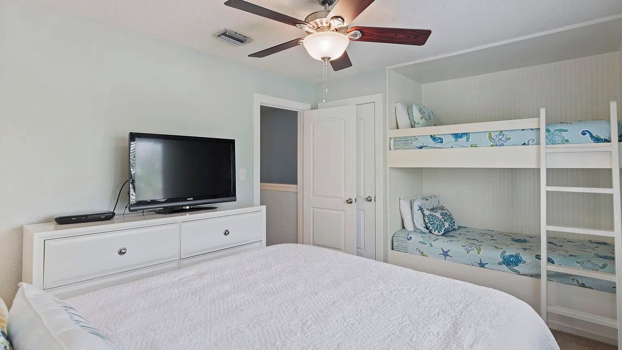 Photo of Bedroom in Seagrove Beach