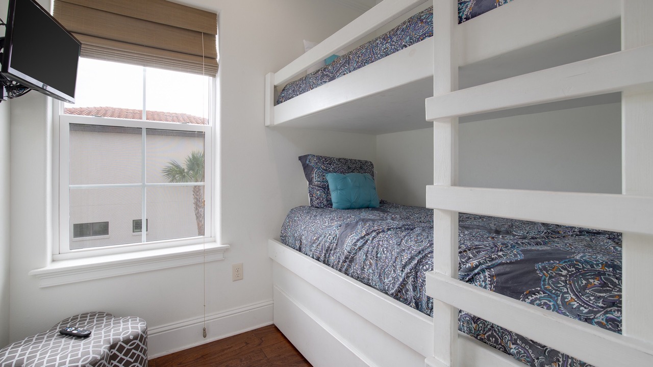 Photo of Bedroom in Villa Lago