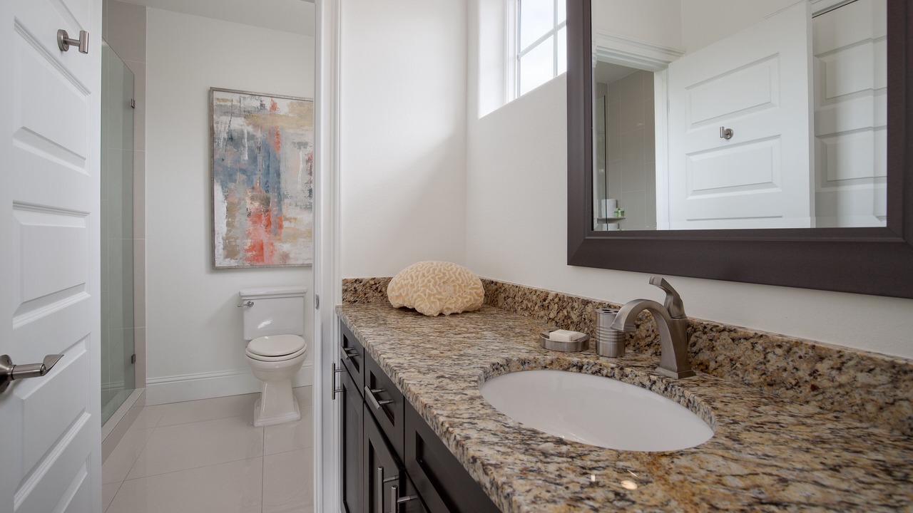 Photo of Bathroom in Villa Lago