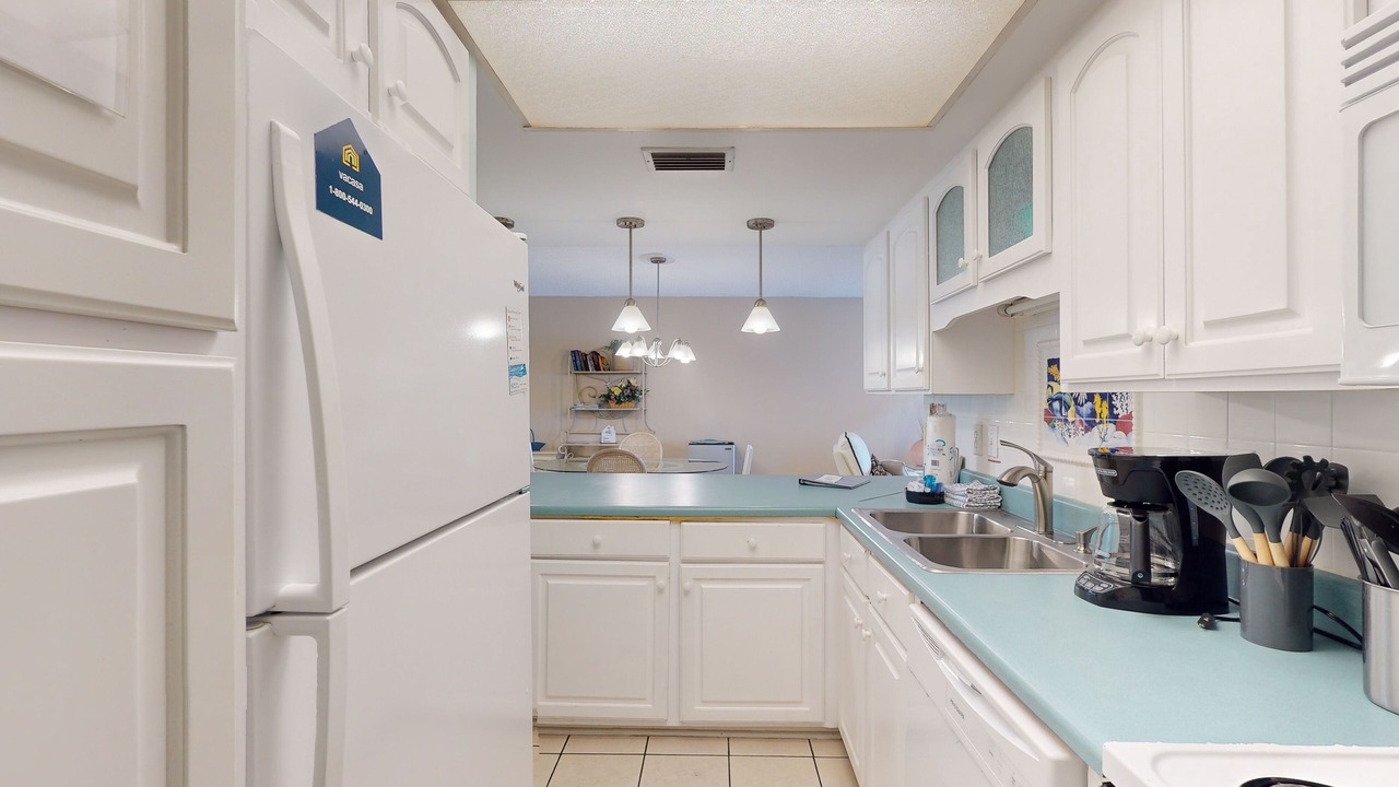 Photo of Kitchen in Silver Sands Beach