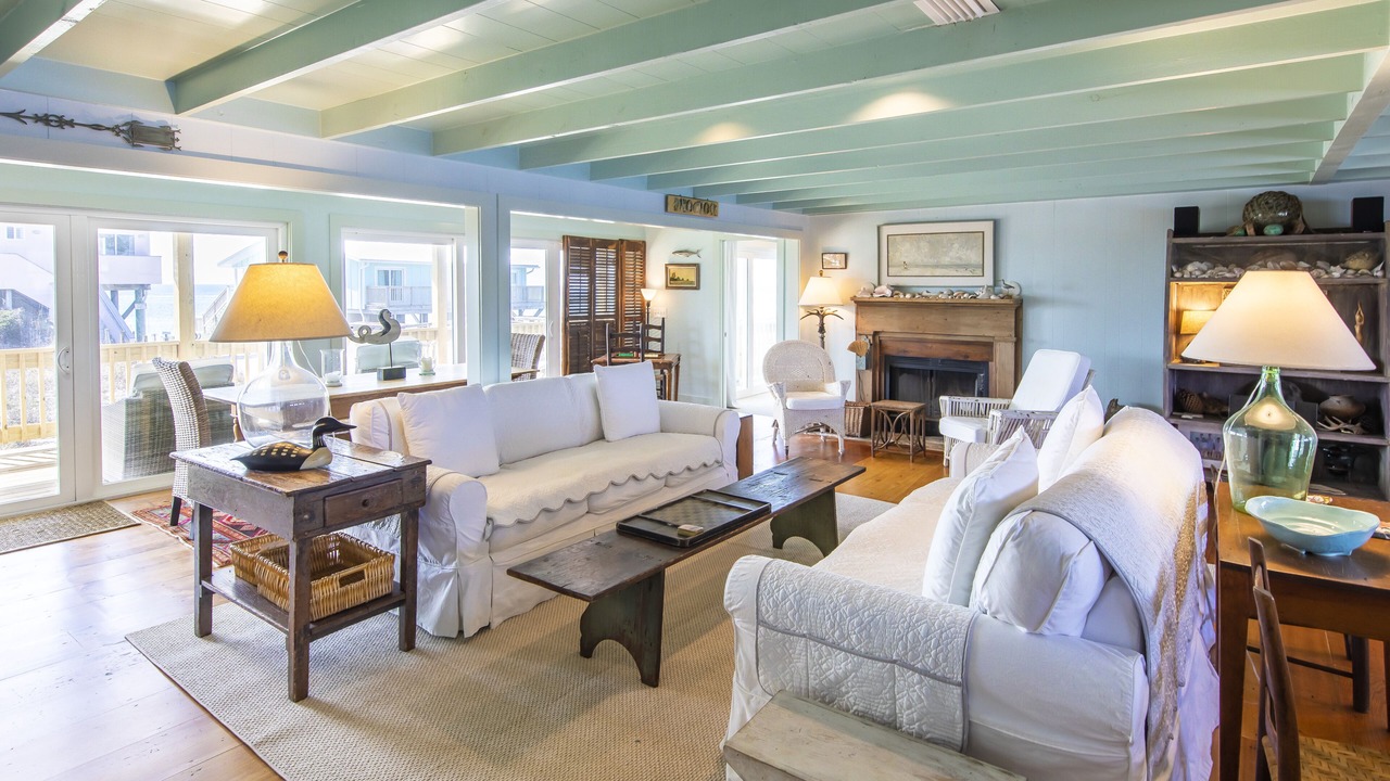 Photo of Livingroom in Dune Allen Beach